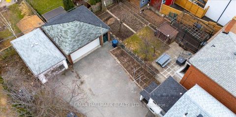 Photo 19 at 39 Lanark Avenue, Oakwood Village, Toronto