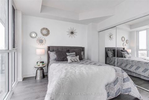 Photo 4 at 902 - 99 The Donway W, Don Mills, Toronto