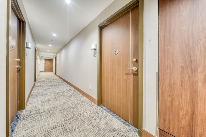 Photo 2 at 2507 - 115 McMahon Drive, Bayview Village, Toronto