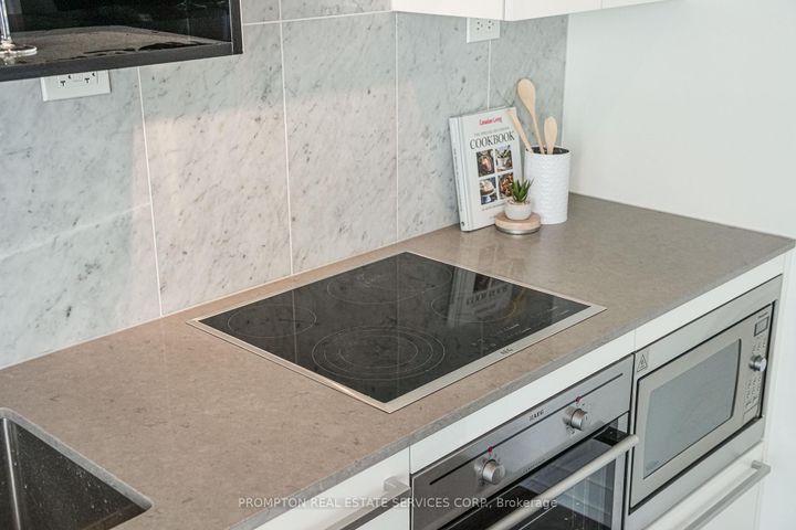 Photo 7 at 2507 - 115 McMahon Drive, Bayview Village, Toronto