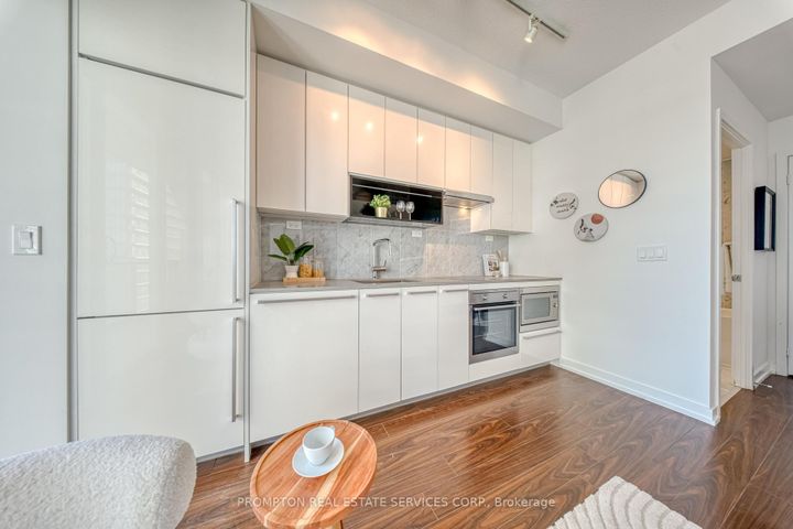 Photo 8 at 2507 - 115 McMahon Drive, Bayview Village, Toronto