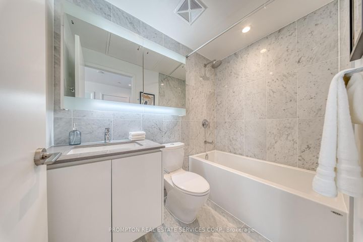 Photo 20 at 2507 - 115 McMahon Drive, Bayview Village, Toronto