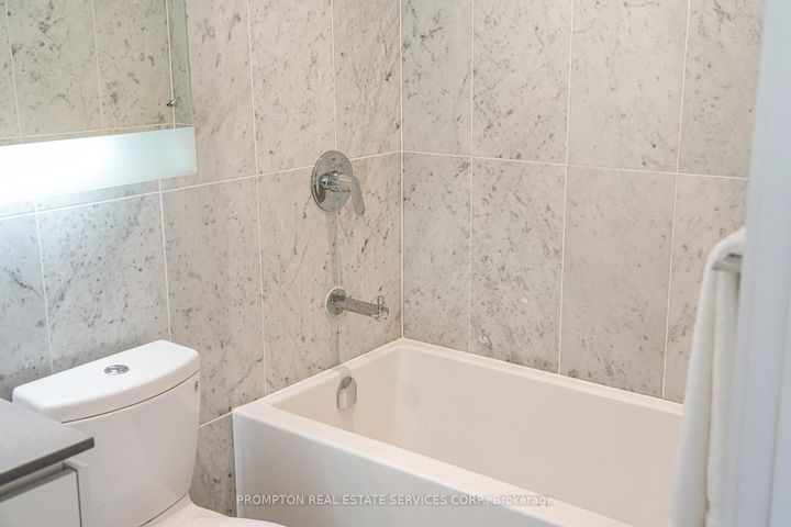 Photo 23 at 2507 - 115 McMahon Drive, Bayview Village, Toronto