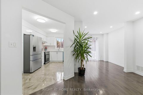 Photo 4 at 20 - 138 Homestead Road, West Hill, Toronto