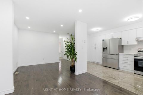 Photo 8 at 20 - 138 Homestead Road, West Hill, Toronto