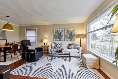 Photo 1 at 135 Toynbee Trail, Guildwood, Toronto