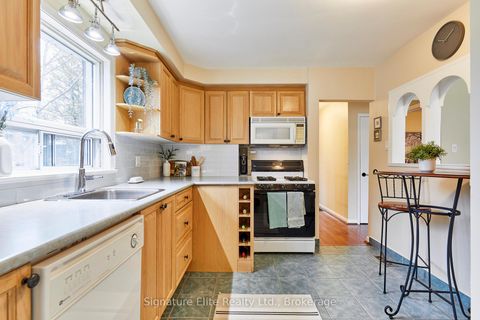 Photo 2 at 135 Toynbee Trail, Guildwood, Toronto