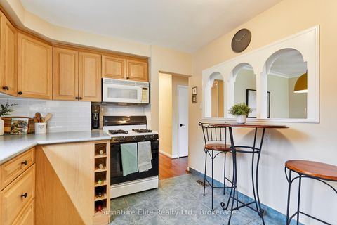 Photo 14 at 135 Toynbee Trail, Guildwood, Toronto