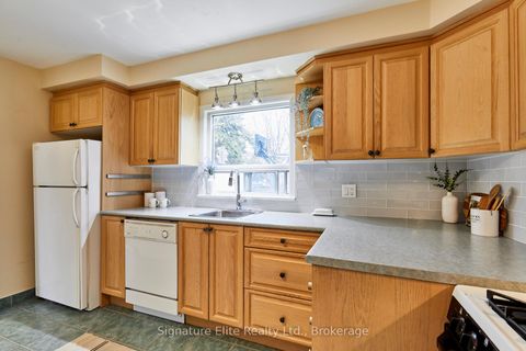Photo 16 at 135 Toynbee Trail, Guildwood, Toronto