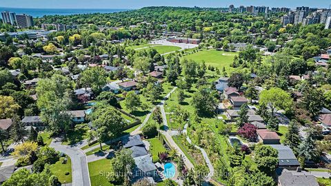 Photo 42 at 135 Toynbee Trail, Guildwood, Toronto