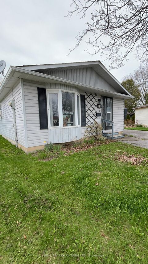 Photo 1 at 8 Maple Leaf Terrace, Cookstown, Innisfil