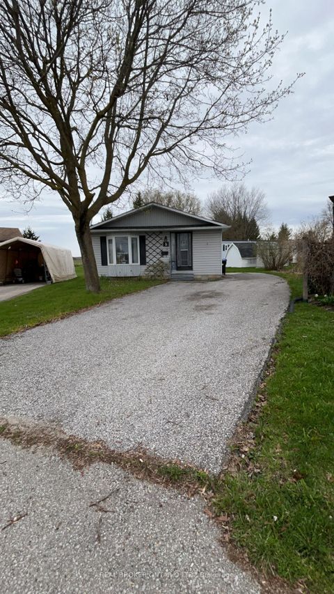 Photo 2 at 8 Maple Leaf Terrace, Cookstown, Innisfil