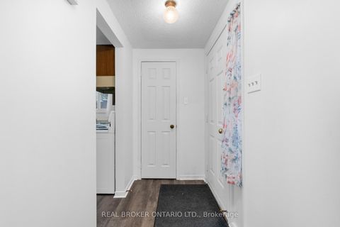 Photo 10 at 8 Maple Leaf Terrace, Cookstown, Innisfil