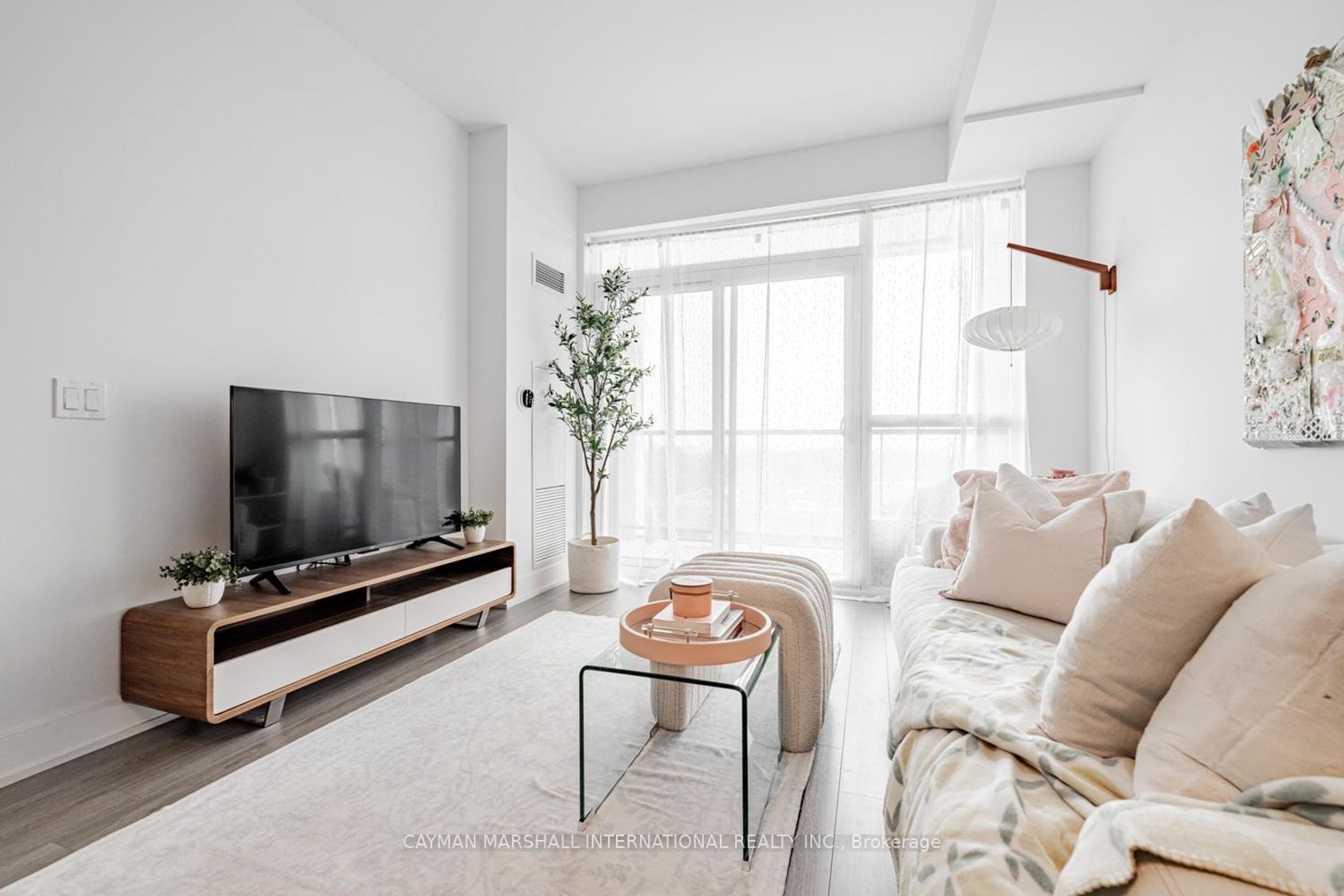 524 - 50 George Butchart Drive, CFB, Toronto photo 2