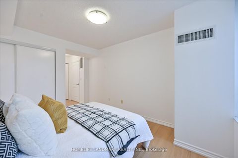 Photo 14 at 206 - 18 Sommerset Way, Willowdale East, Toronto