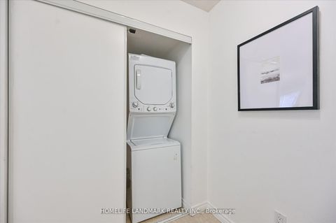 Photo 18 at 206 - 18 Sommerset Way, Willowdale East, Toronto