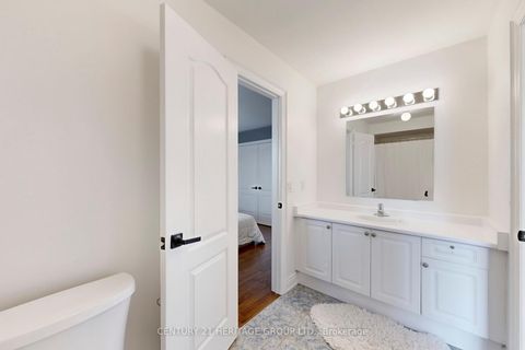 Photo 17 at 20 Altus Park Drive, Patterson, Vaughan