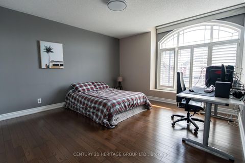 Photo 19 at 20 Altus Park Drive, Patterson, Vaughan