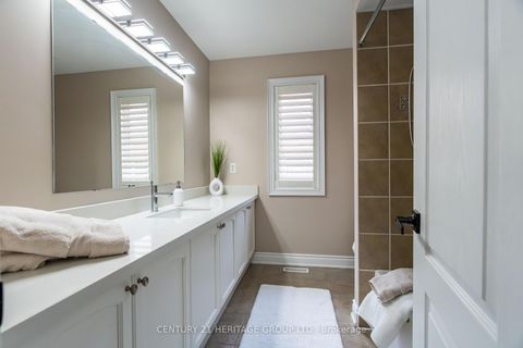Photo 20 at 20 Altus Park Drive, Patterson, Vaughan