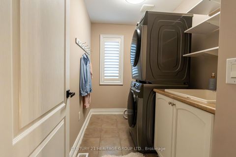 Photo 21 at 20 Altus Park Drive, Patterson, Vaughan