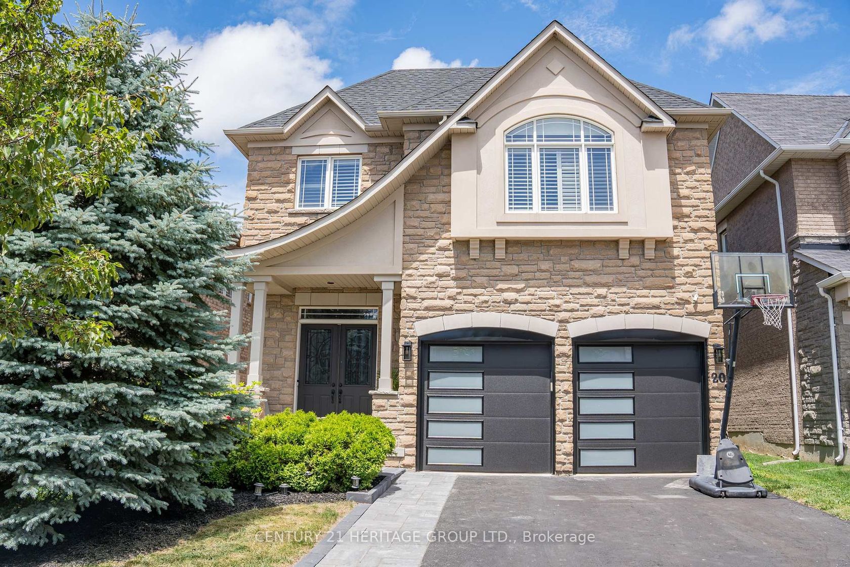 20 Altus Park Drive, Patterson, Vaughan photo number 2