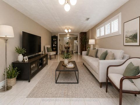 Photo 10 at 288 Hullmar Drive, Black Creek, Toronto