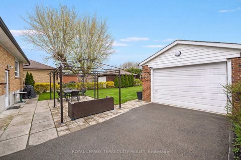 Photo 23 at 136 Strathburn Boulevard, Pelmo Park W5, Toronto