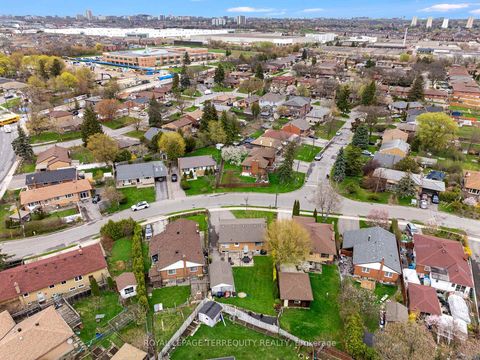 Photo 33 at 136 Strathburn Boulevard, Pelmo Park W5, Toronto