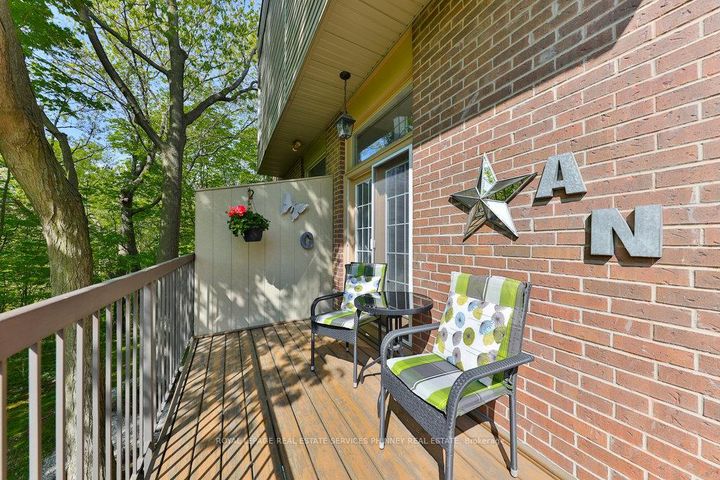 Photo 4 at 27 - 1250 Marlborough Court, CP College Park, Oakville