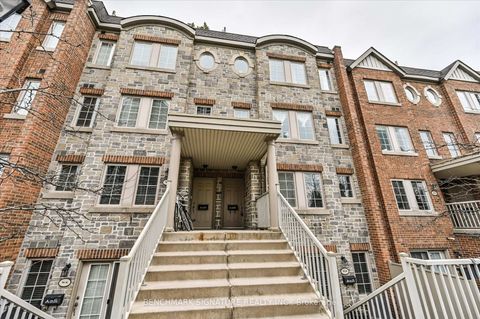 Photo 1 at TH40 - 93 The Queensway Avenue, Swansea, Toronto