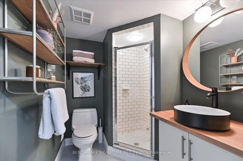 Photo 14 at TH40 - 93 The Queensway Avenue, Swansea, Toronto