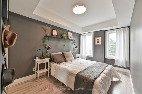 Photo 17 at TH40 - 93 The Queensway Avenue, Swansea, Toronto