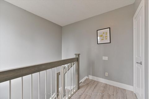 Photo 24 at TH40 - 93 The Queensway Avenue, Swansea, Toronto