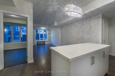 Photo 5 at 21 - 150 Long Branch Avenue, Long Branch, Toronto