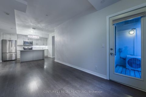 Photo 7 at 21 - 150 Long Branch Avenue, Long Branch, Toronto