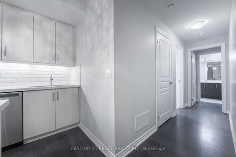 Photo 10 at 21 - 150 Long Branch Avenue, Long Branch, Toronto