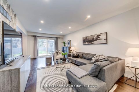 Photo 2 at 51 - 4345 Bloor Street W, Markland Wood, Toronto