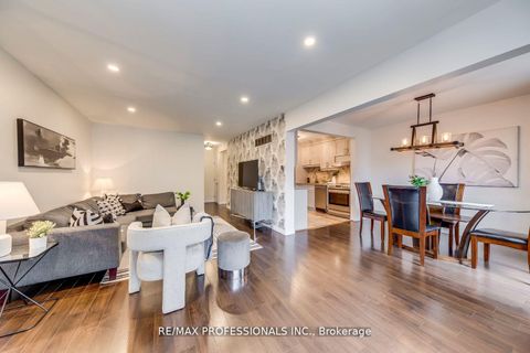 Photo 4 at 51 - 4345 Bloor Street W, Markland Wood, Toronto