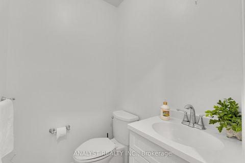 Photo 11 at 182 Buena Vista Drive, Sonoma Heights, Vaughan