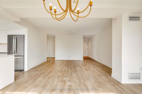 Photo 11 at 752 - 24 Southport Street, Swansea, Toronto