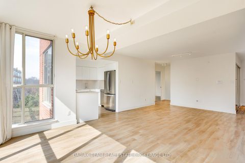 Photo 14 at 752 - 24 Southport Street, Swansea, Toronto