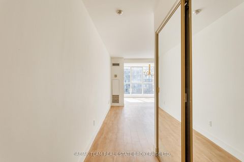 Photo 20 at 752 - 24 Southport Street, Swansea, Toronto