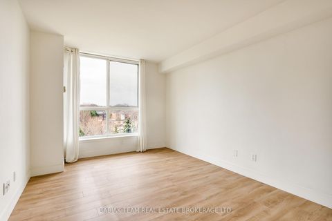 Photo 24 at 752 - 24 Southport Street, Swansea, Toronto