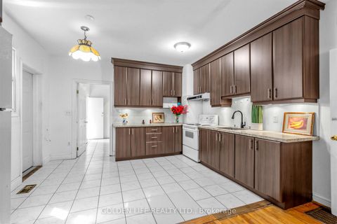 Photo 10 at 128 Galt Avenue, South Riverdale, Toronto