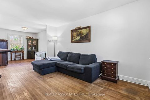 Photo 2 at 72 Manderley Drive, Cliffside, Toronto