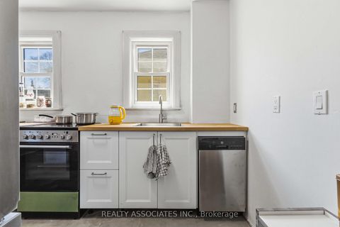 Photo 7 at 72 Manderley Drive, Cliffside, Toronto