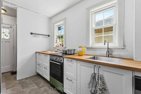 Photo 8 at 72 Manderley Drive, Cliffside, Toronto