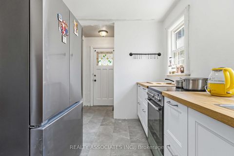 Photo 9 at 72 Manderley Drive, Cliffside, Toronto
