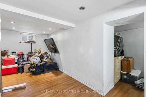 Photo 18 at 72 Manderley Drive, Cliffside, Toronto