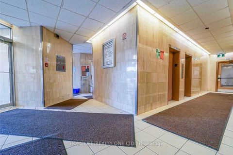 Photo 2 at 1502 - 380 Dixon Road N, The Westway, Toronto